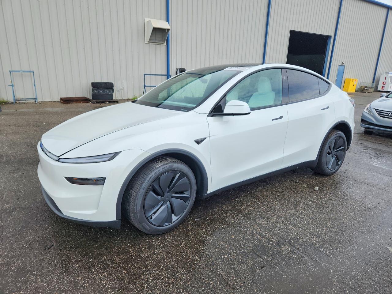 2026 TESLA MODEL Y