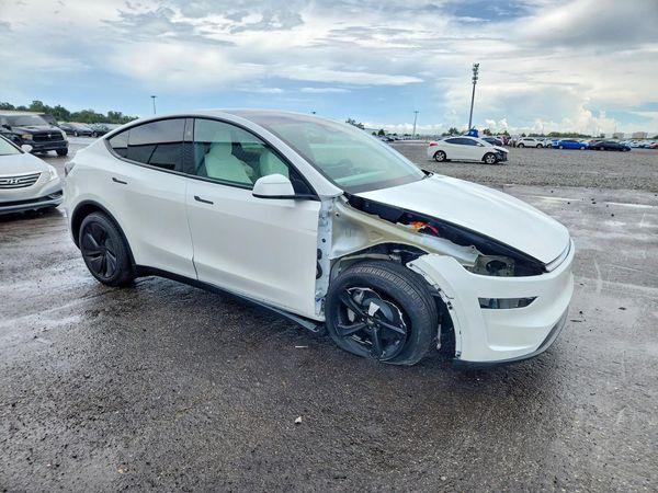 2026 TESLA MODEL Y