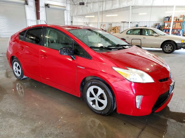 2013 TOYOTA PRIUS