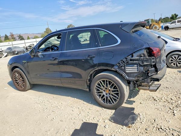2016 PORSCHE CAYENNE E-Hybrid