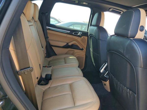 2016 PORSCHE CAYENNE E-Hybrid
