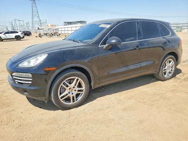 2014 PORSCHE CAYENNE
