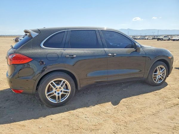 2014 PORSCHE CAYENNE