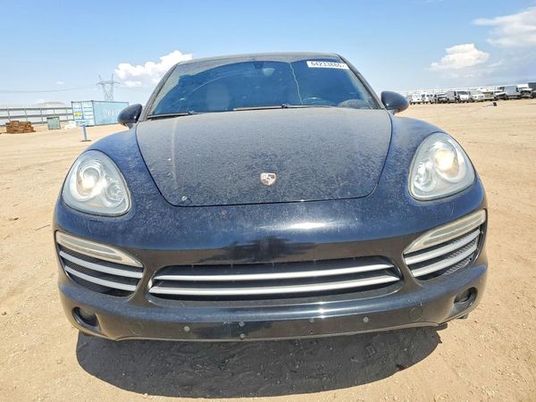 2014 PORSCHE CAYENNE