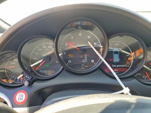 2014 PORSCHE CAYENNE