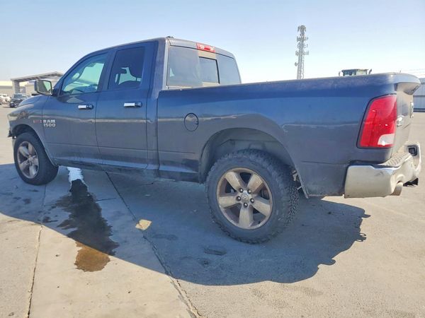 2016 RAM 1500 SLT