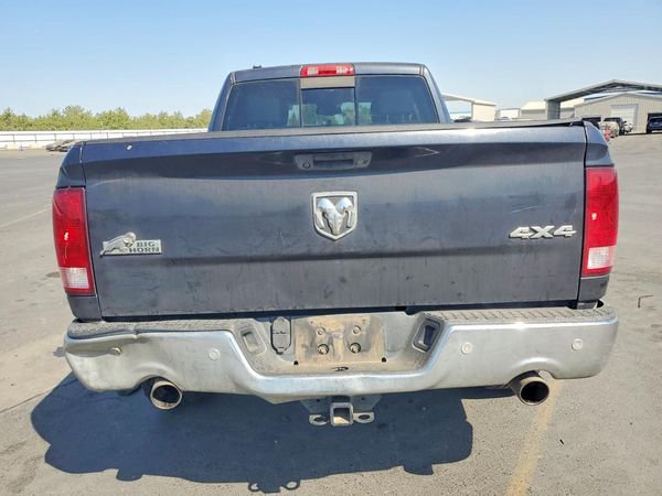 2016 RAM 1500 SLT
