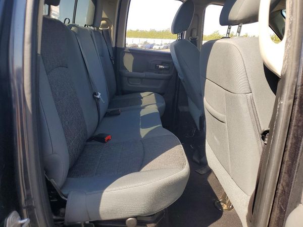 2016 RAM 1500 SLT