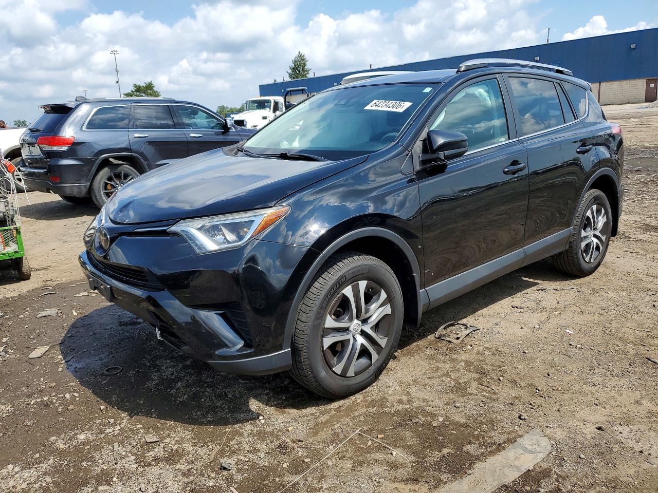 2018 TOYOTA RAV4 LE
