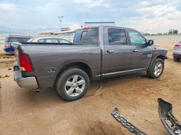 2017 RAM 1500 SLT