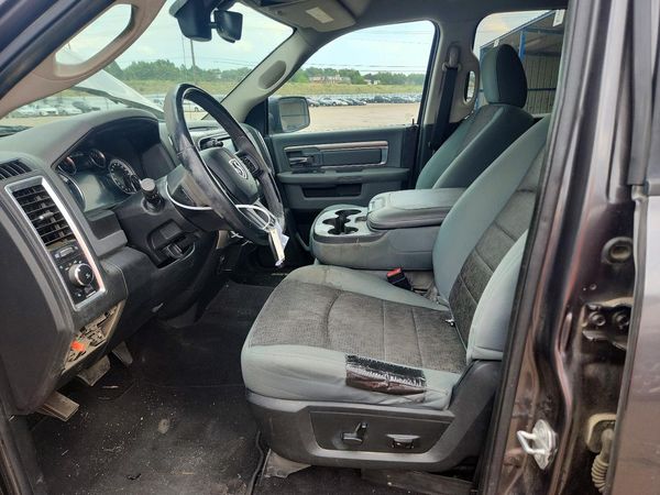 2017 RAM 1500 SLT