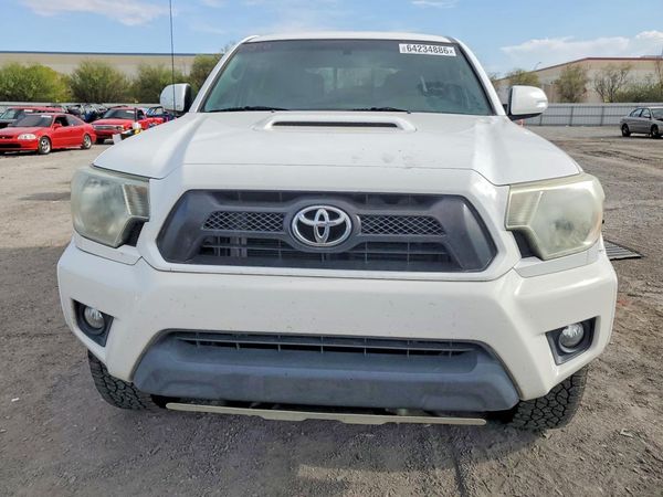 2015 TOYOTA TACOMA Delux Grade