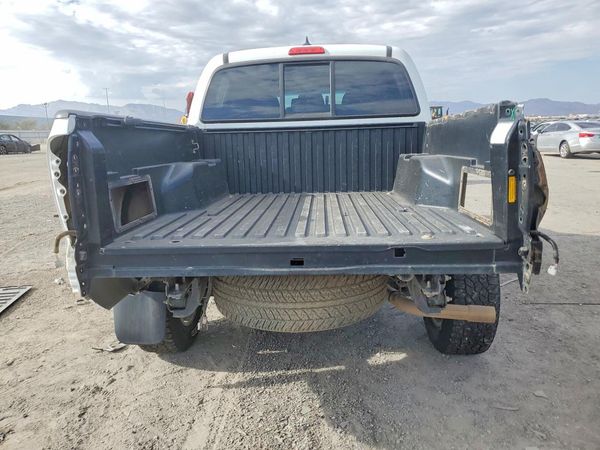 2015 TOYOTA TACOMA Delux Grade