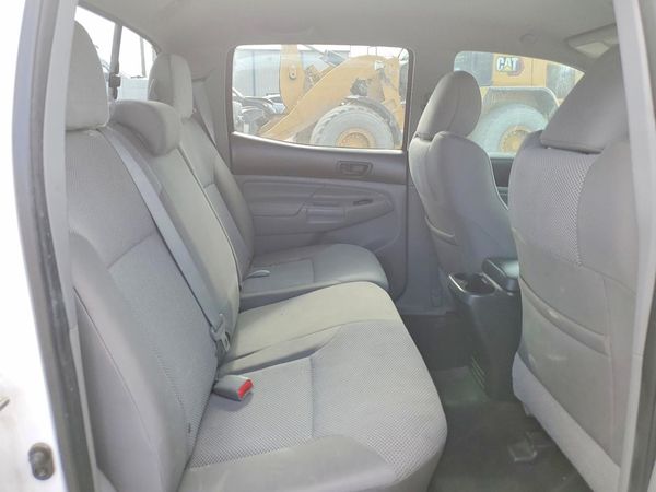 2015 TOYOTA TACOMA Delux Grade