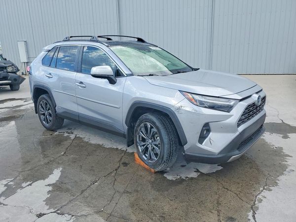 2024 TOYOTA RAV4 Limited — Passenger 3/4