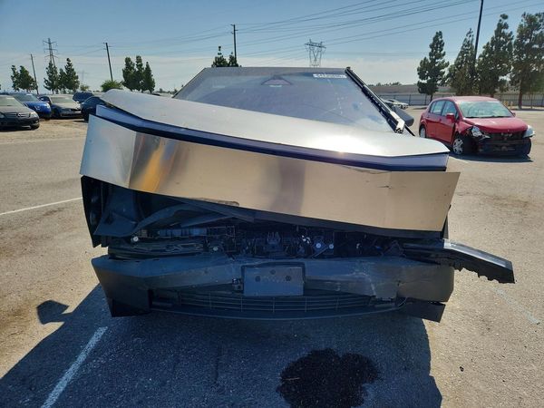 2024 TESLA CYBERTRUCK