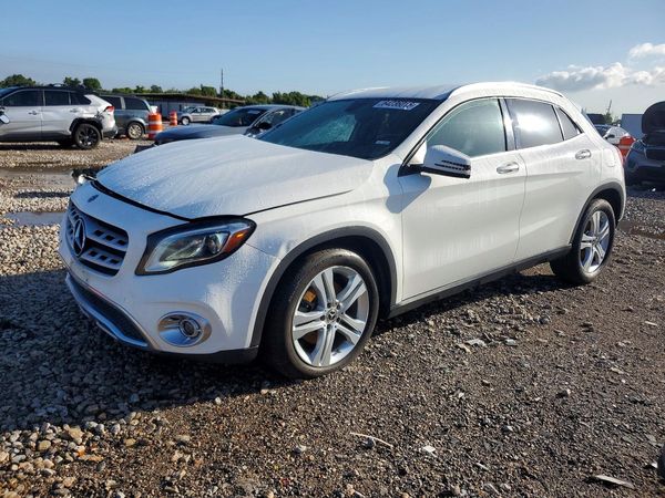 2020 MERCEDES-BENZ GLA