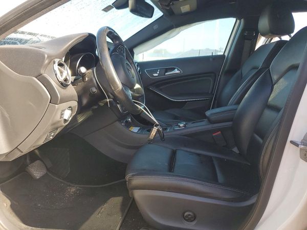 2020 MERCEDES-BENZ GLA
