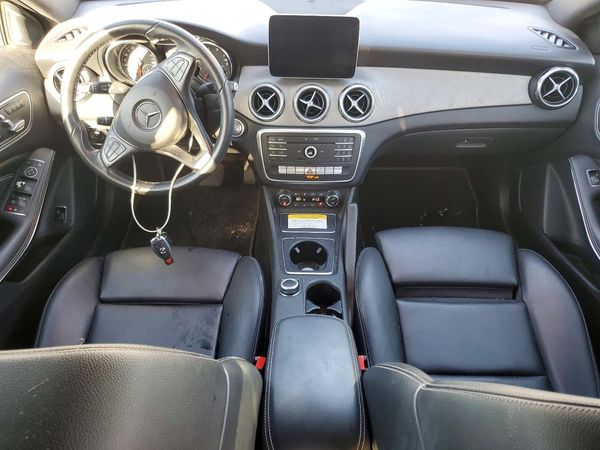 2020 MERCEDES-BENZ GLA