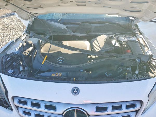 2020 MERCEDES-BENZ GLA