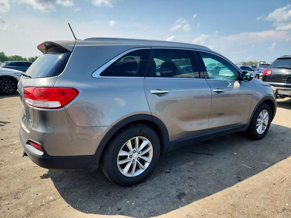 2017 KIA SORENTO L, LX
