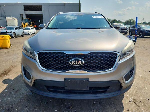 2017 KIA SORENTO L, LX