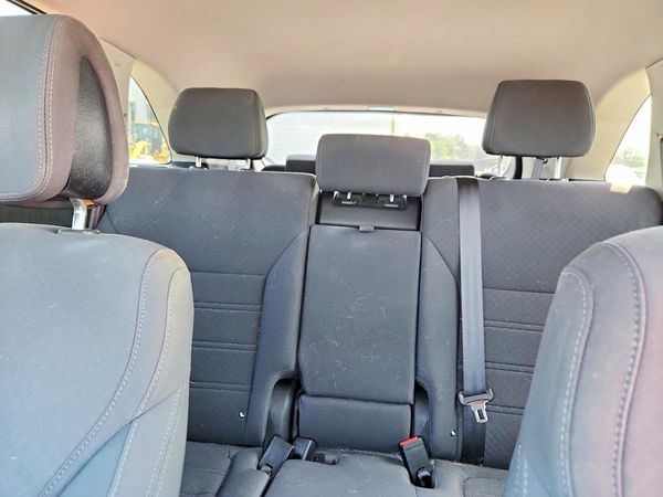 2017 KIA SORENTO L, LX