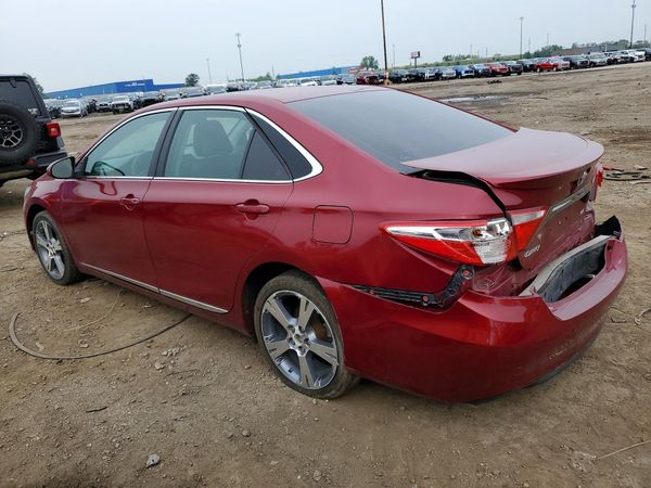 2016 TOYOTA CAMRY