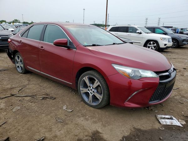 2016 TOYOTA CAMRY