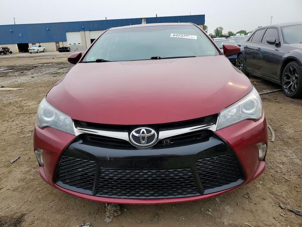2016 TOYOTA CAMRY