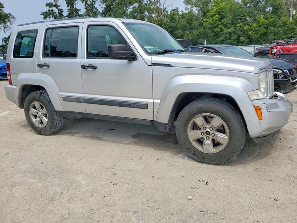 2012 JEEP LIBERTY Sport — Passenger 3/4