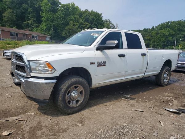 2018 RAM 2500 ST CREW CAB 4X4