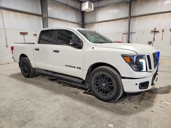 2019 NISSAN TITAN