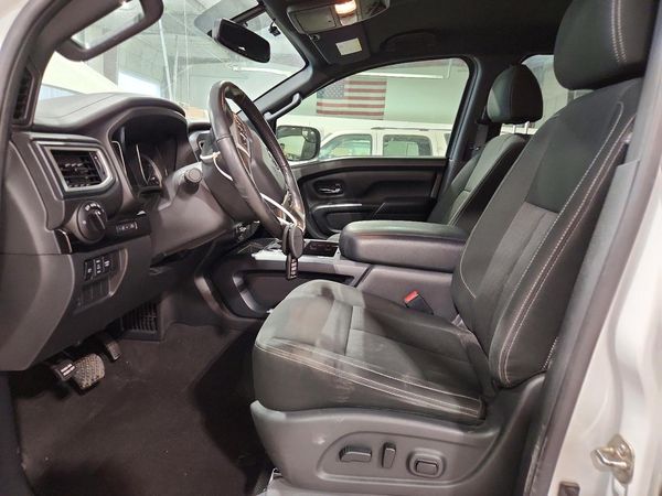 2019 NISSAN TITAN