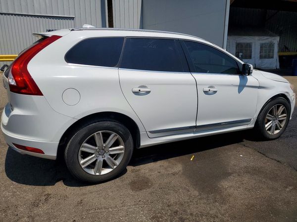 2016 VOLVO XC60