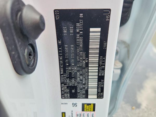 2024 TOYOTA COROLLA CROSS XLE
