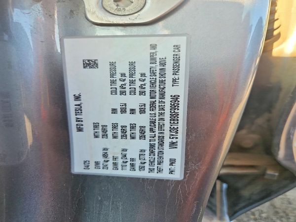 2025 TESLA MODEL 3
