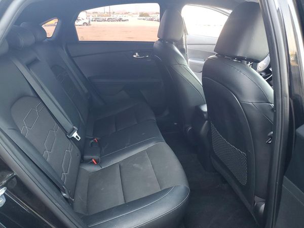 2022 KIA FORTE GT Line