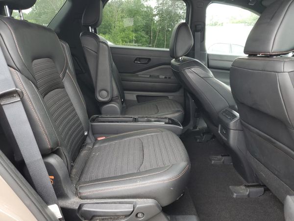 2024 NISSAN PATHFINDER