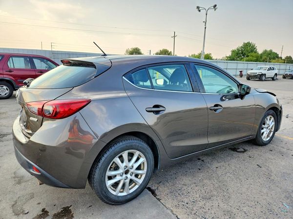 2015 MAZDA 3 Touring/GS