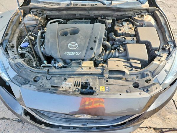 2015 MAZDA 3 Touring/GS