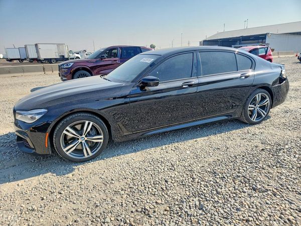 2016 BMW 750