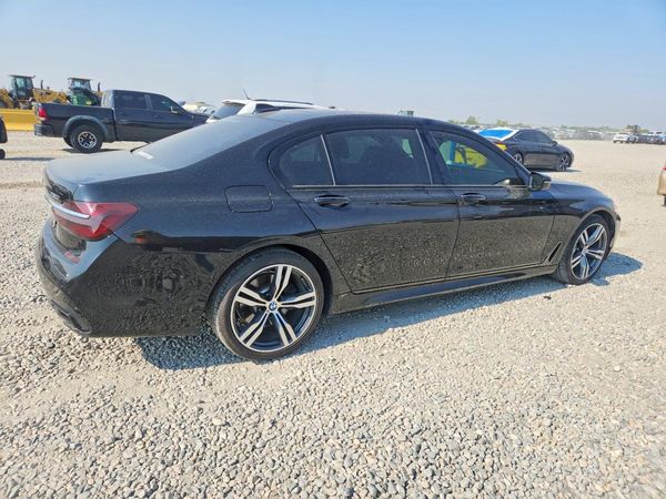 2016 BMW 750 xDrive