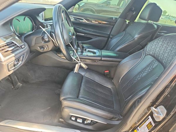 2016 BMW 750 xDrive