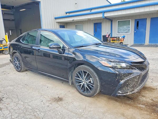 2023 TOYOTA CAMRY SE — Passenger 3/4