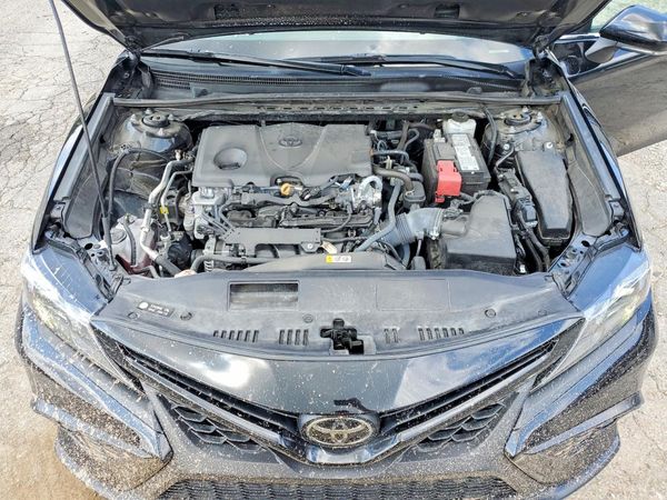 2023 TOYOTA CAMRY SE — Engine bay