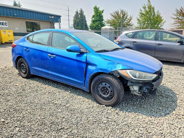 2017 HYUNDAI ELANTRA SE Base — Passenger 3/4