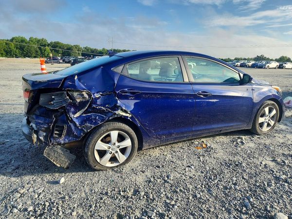 2013 HYUNDAI ELANTRA