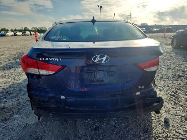 2013 HYUNDAI ELANTRA