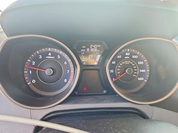 2013 HYUNDAI ELANTRA